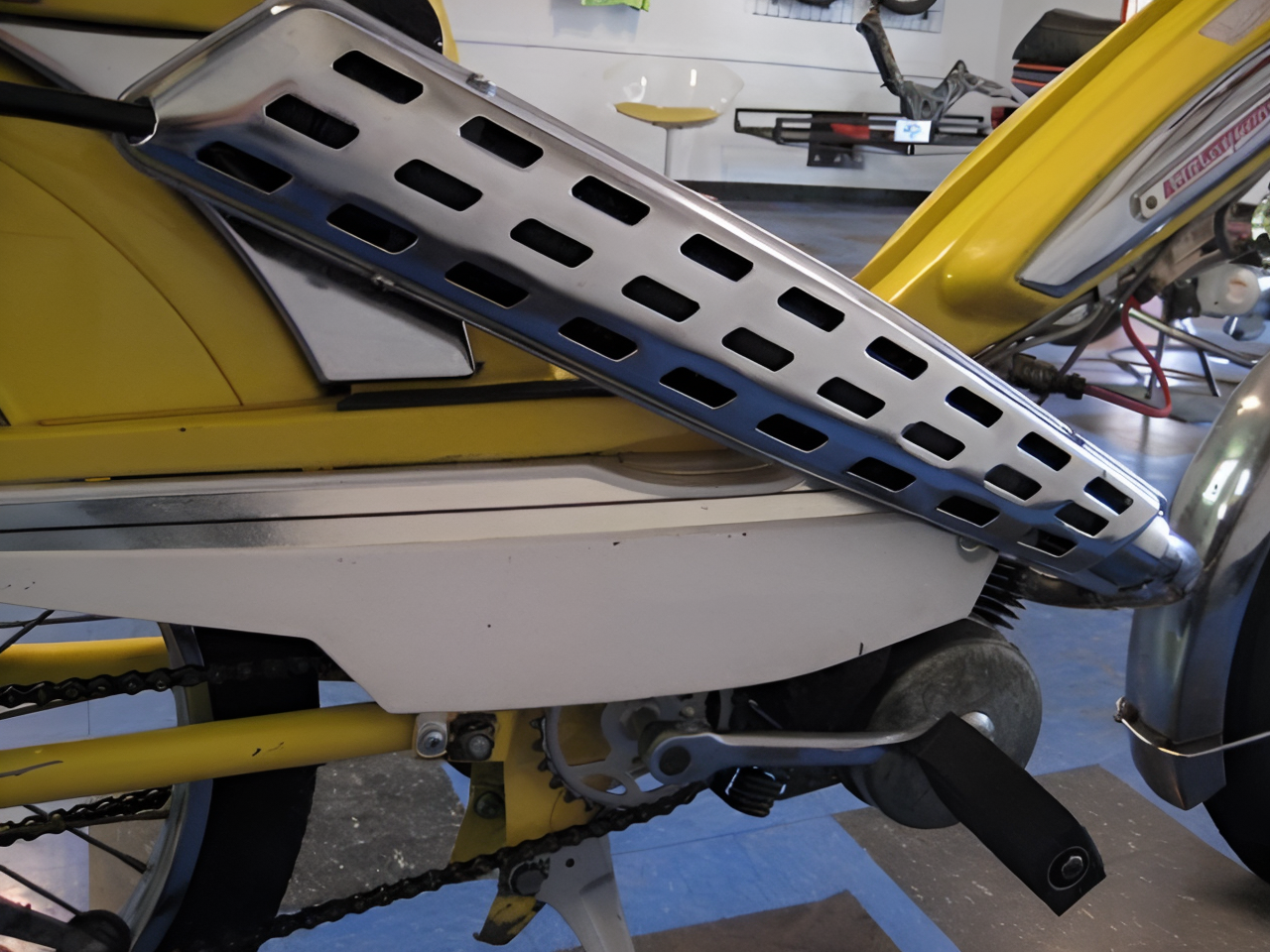 Axe Arrière Plein Maxicar Années 1970 – 6 Vitesses – Pour Peugeot / Motobécane